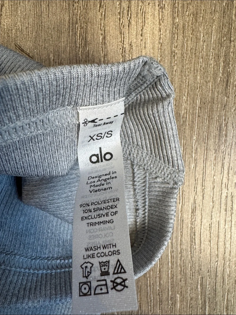ALO Yoga pair alo